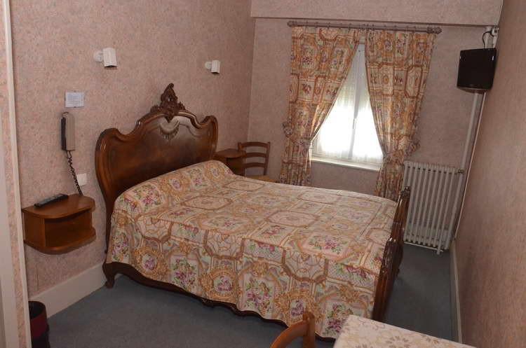 Hotel Du Commerce Pont-de-Vaux Kültér fotó